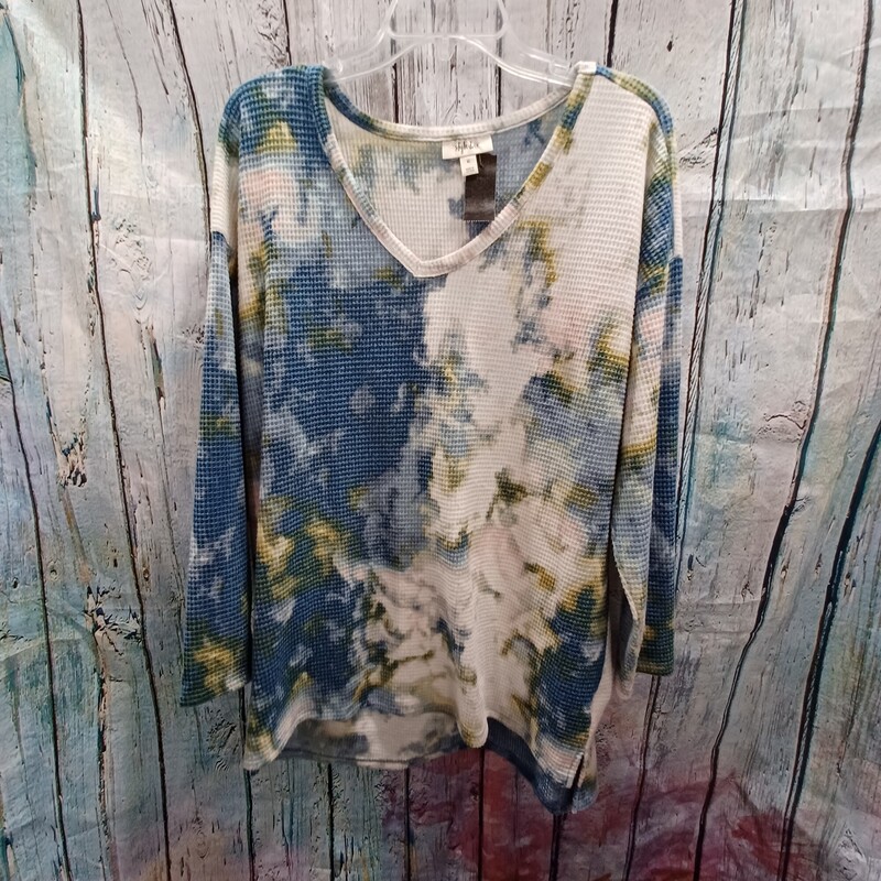 Super soft waffle top in an abstract floral pattern