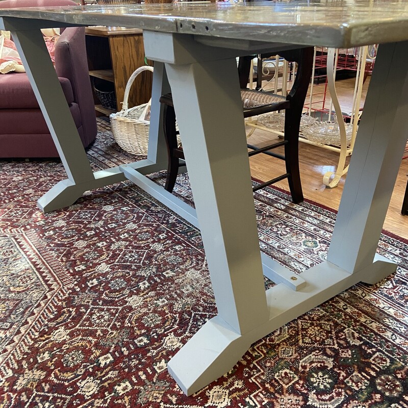 Ant. Shed Door Table<br />
<br />
Lovely - a must see! SparVarnish finish<br />
<br />
Size: 71x30x29