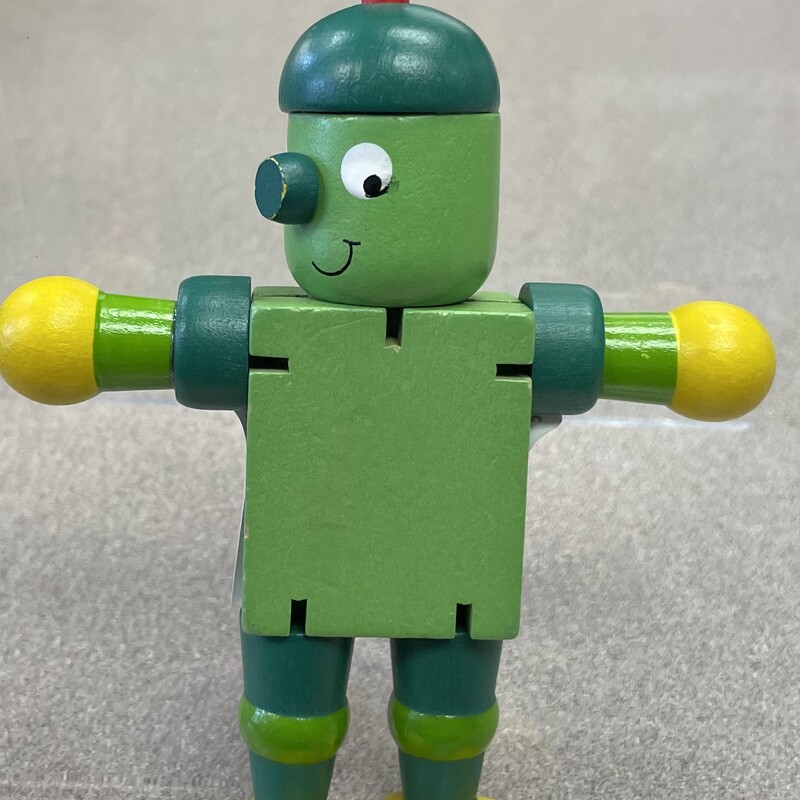 Wooden Character Toy, Green, Size: 5 Inch