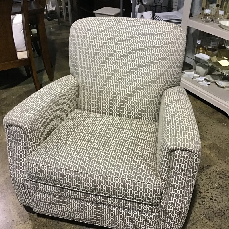 This beautiful Ethan Allen chair and ottoman features a patterned upholstery in gray and cream and is in excellent condition. Great set for your office, family room or bedroom!

Chair Dimensions - 38 in x 36 in x 37 in
Ottoman Dimensions - 27 in x 23 in x 15 in
