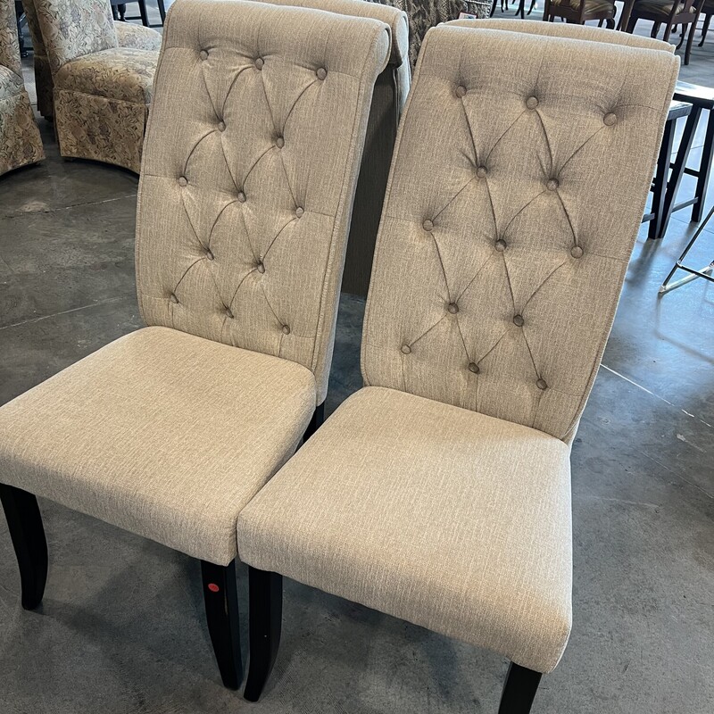 Set 4 Tufted Chairs