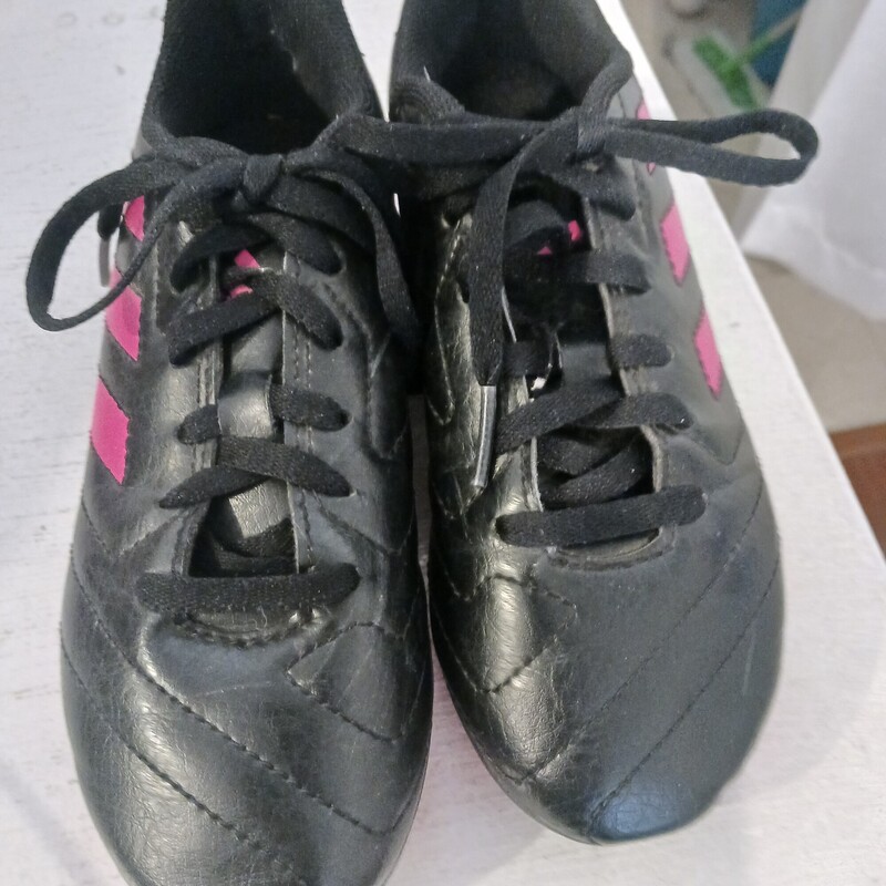 *Adidas Soccer Cleats, Size: 1.5