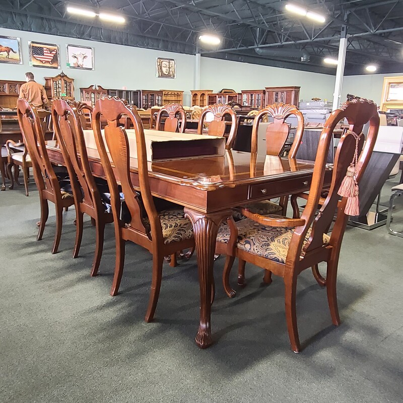 AD TABLE + 2L + 8 CHAIRS