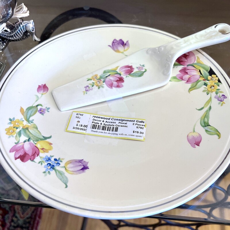 Floral Plate & Spatula Ceramic,
Size: 2 Pieces