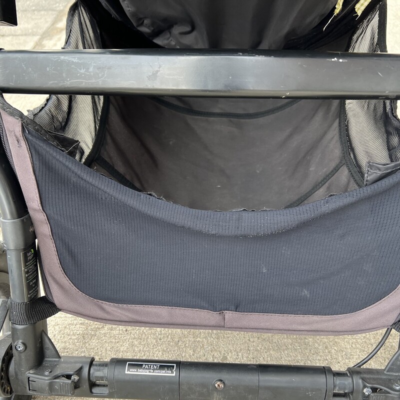 City Select Stroller - Baby Jogger, Teal, Size: Double<br />
2015<br />
<br />
<br />
Simply & compact folding<br />
Snap lock for transportation or storage<br />
Over 16 possible configurations<br />
Front-facing or parent facing<br />
Multiple reclining positions<br />
Multi-position foot well<br />
UV 50+ sun canopy<br />
Peek-a-boo window with magnetic closure so you can quietly check on your little one and it can be adjusted for different head heights<br />
8” lightweight front wheels<br />
12” forever-air rear wheels<br />
A telescoping handlebar adjusts to your height<br />
Hand-operated parking brake