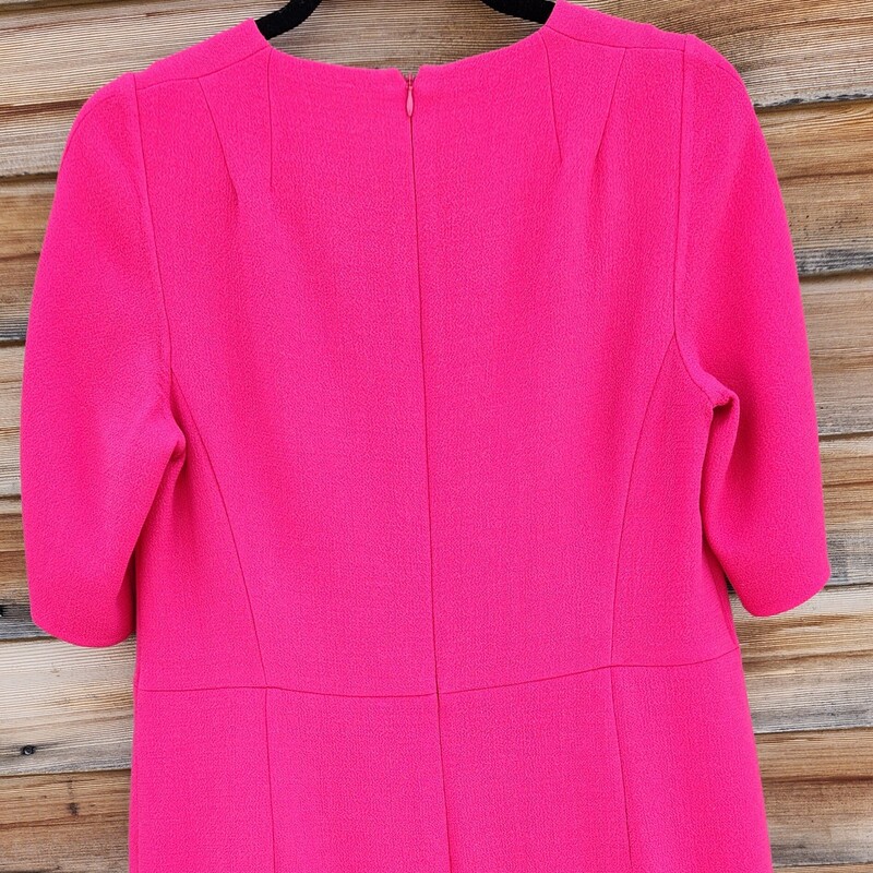AKRIS size 12 Bubblegum Pink Short Sleeve Dress<br />
Pit to pit 19 inches across<br />
Pit down sleeve 7 inches<br />
Waist 18.5 inches across<br />
Hips 21 inches across<br />
neck down back 37 inches<br />
EUC