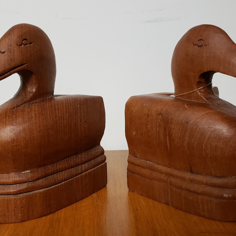 Pair Wood Duck Bookends. Vintage handcarved wood.