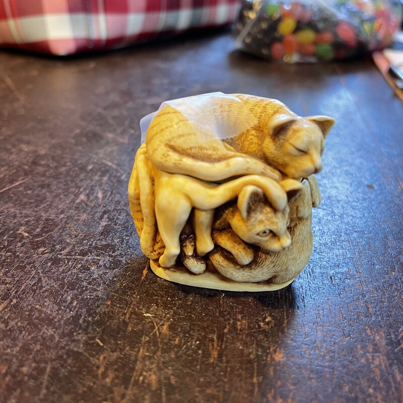 Harmony King Cat Box
