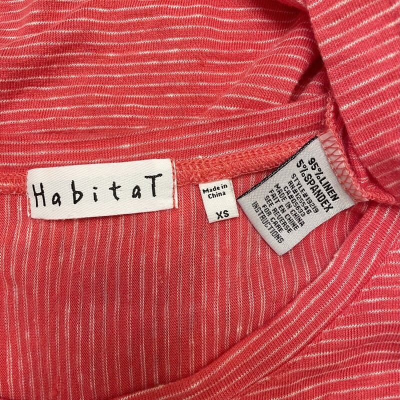 Habitat Linen Top<br />
Elbow Lenght Sleeves<br />
Striped<br />
Coral and White<br />
Size: X-Small