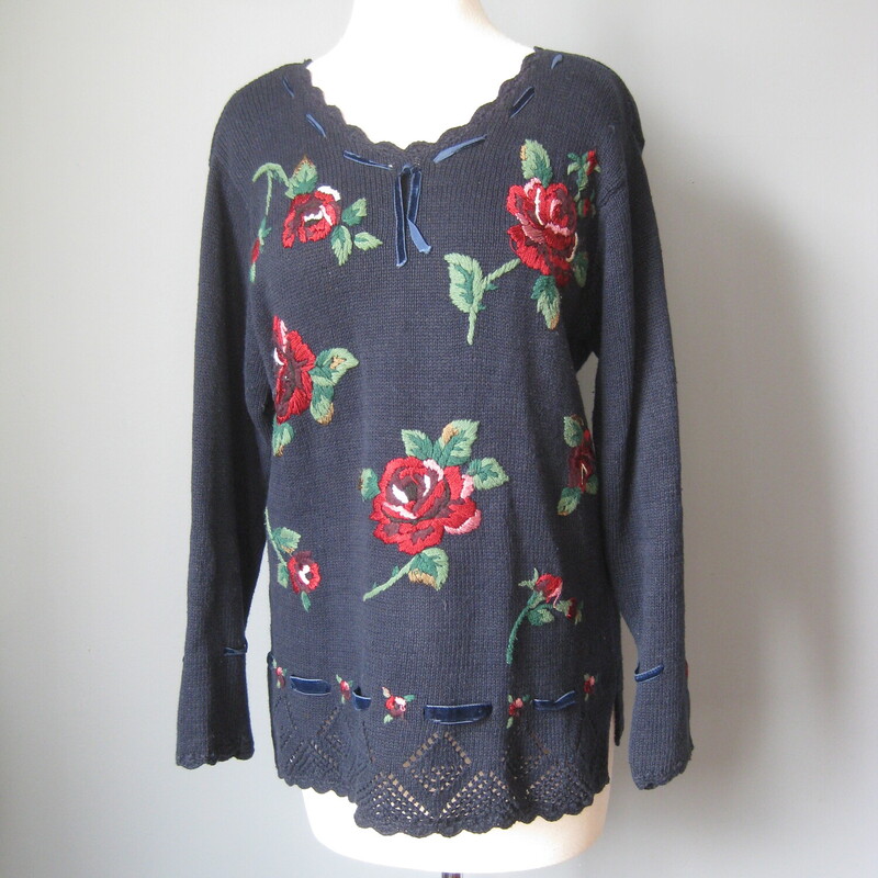 Vtg Capacity Roses, Navy/red, Size: Small

Long cozy and girly navy blue sweater with happy red roses all over the front.
It also has open work edges embellished with velvet ribbon.

by Capacity made of a cotton ramie blend.

Marked size S
flat measurements:
Shoulder to shoulder seam: 16.5
armpit to armpit: 19.5
width at hem: 21
length: 26.75
underarm sleeve seams: 19

thanks for looking!
#57760