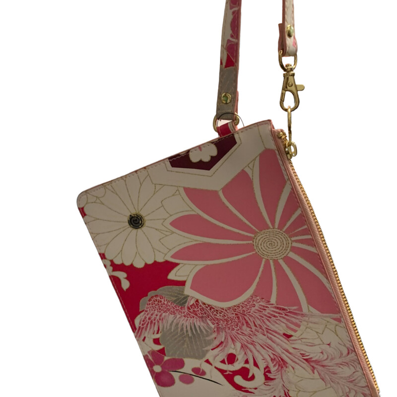NoSz Printed Wristlet Pouch, Pink Breast Cancer Ribbon (new with tag $39.50)
