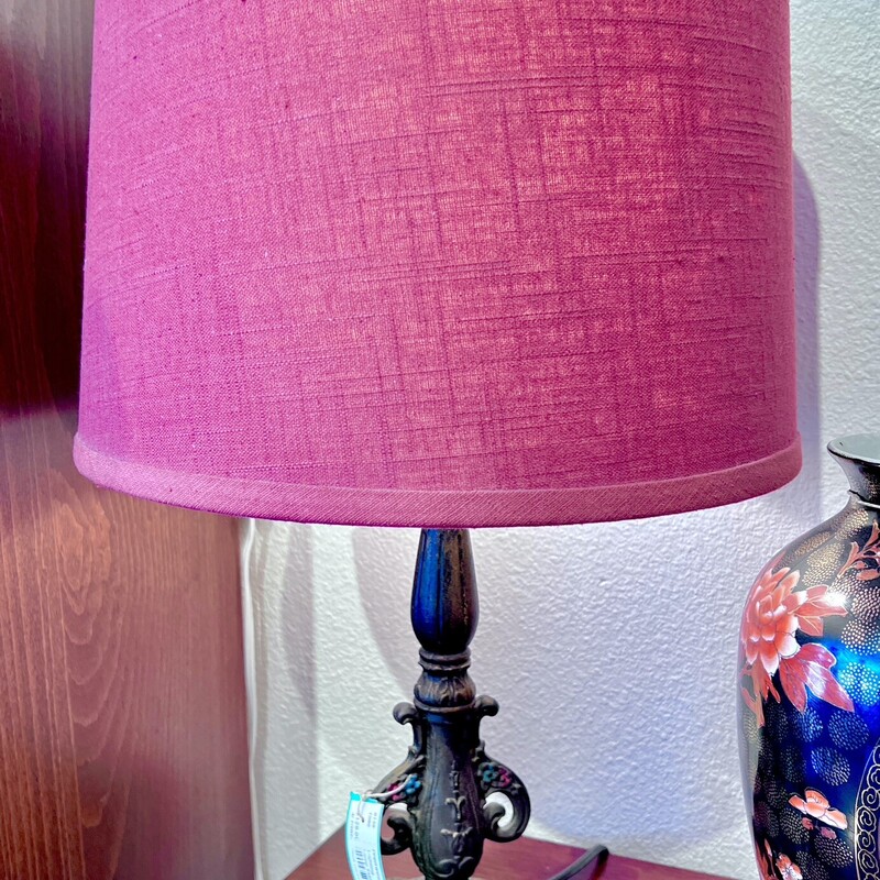 Vintage Metal table lamp
Size: 13x24