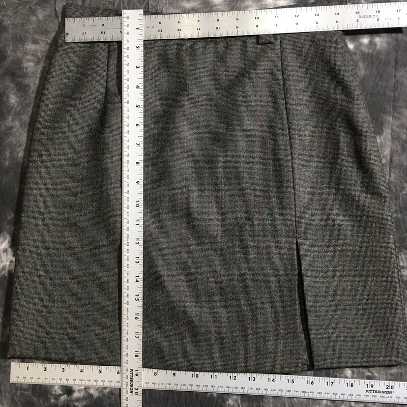 100-154 Company Knit Skir, Green, Size: 8 knit plaid pleated skirt with belt loops