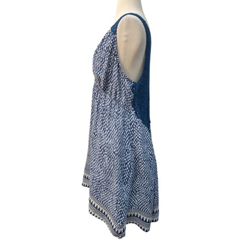 NEW Koy Resort<br />
Hampton Crochet Back Dress<br />
Bay Blue, White, and Gray<br />
Size: XLarge