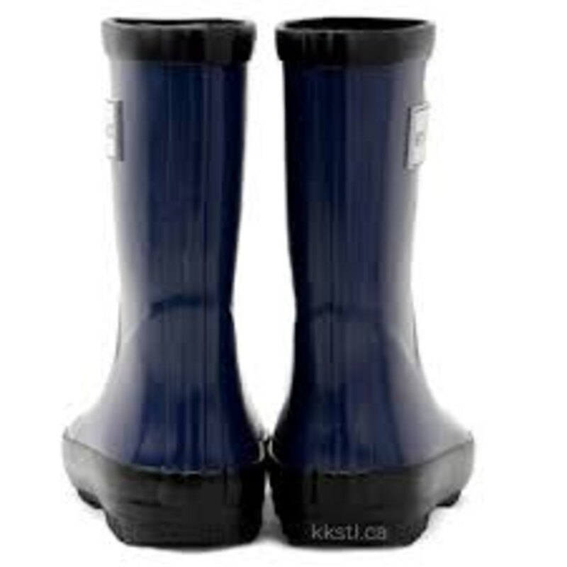 STONZ RAIN BOOTS, Navy, Size: 2Y<br />
Stonz are made with natural rubber and are 100% waterproof with soft cotton lining for comfort and function.<br />
<br />
Features<br />
Vegan friendly Made with natural rubber<br />
Free from PVC, phthalates, lead, flame retardants and formaldehyde<br />
Extra wide opening makes them easy to put on<br />
Non-slip soles for safe play and Soft cotton inside lining<br />
Soft and flexible natural rubber for increased comfort<br />
Can be layered up with Stonz Rain Boot Liners for extra warmth