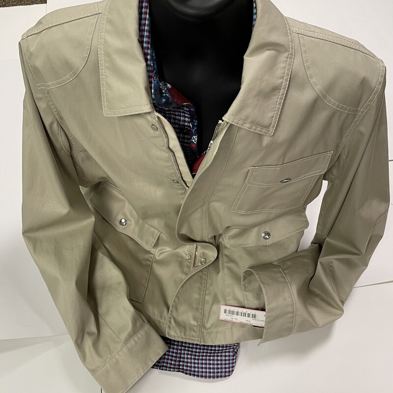 Brioni:  Mens Designer Zip Jacket, Beige, Size: XL<br />
This jacket is in perfect condition and would make a great addition to any man's wardrobe.