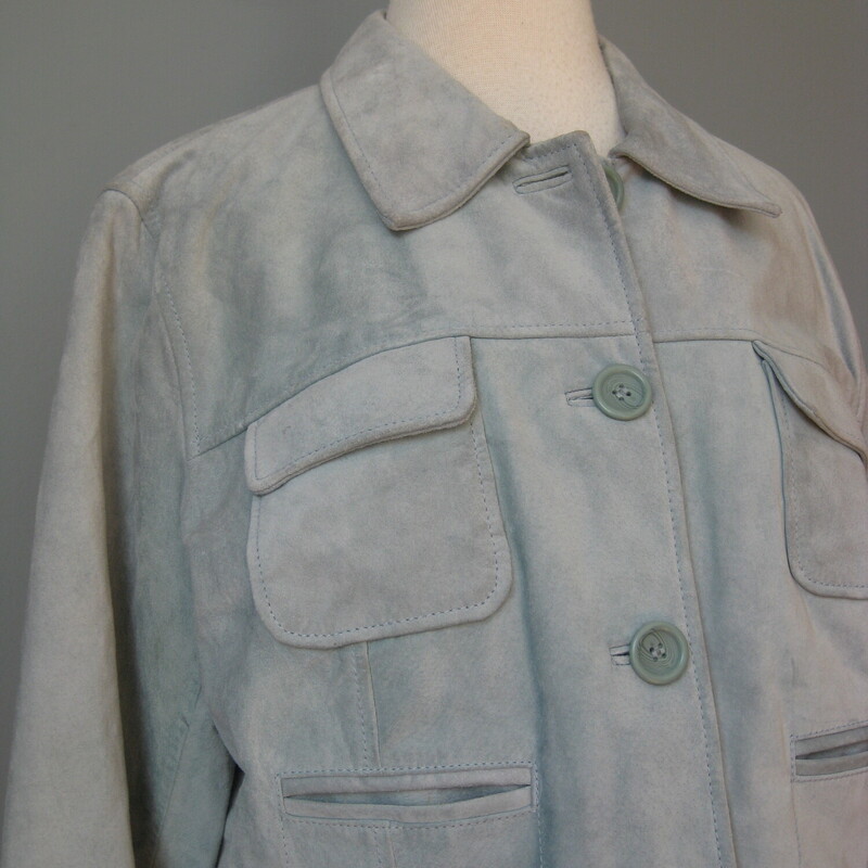 Bernardo Suede, Mint, Size: 20<br />
Pale blue trucker style jacket by Bernardo.<br />
high quality soft suede with buttons in the front<br />
fully lined<br />
chest pockets<br />
<br />
Excellent condition!<br />
<br />
Marked Size 20<br />
<br />
Flat measurements:<br />
armpit to armpit: 24.5<br />
width at hem: 22<br />
length: 19.5<br />
underarm sleeve seam: 18.5<br />
<br />
thanks for looking!<br />
#55289