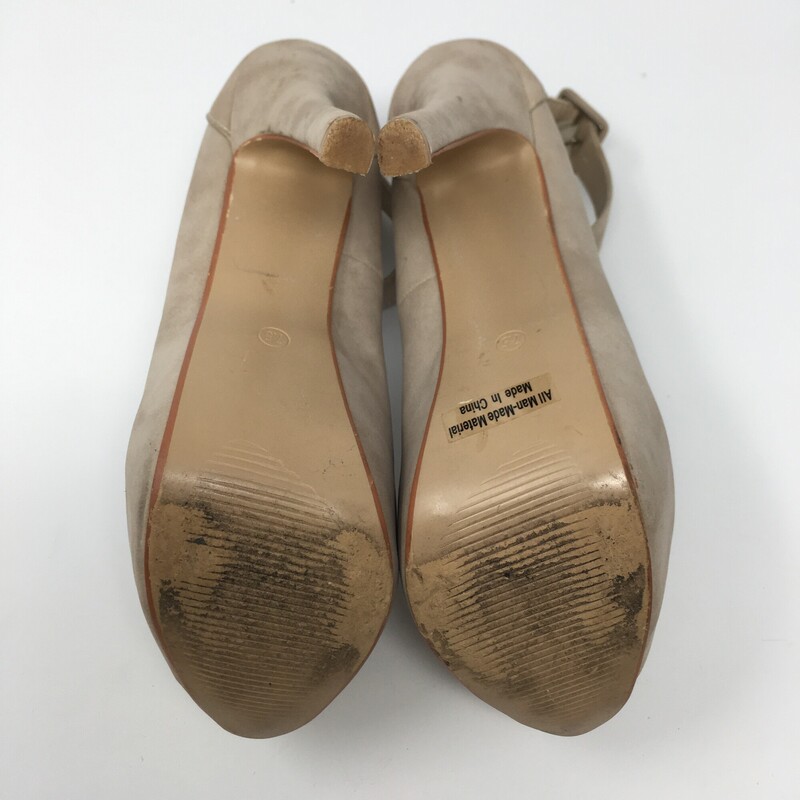 120-101 Pazzle, Beige, Size: 7.5
beige high heel w/ ankle strap suede