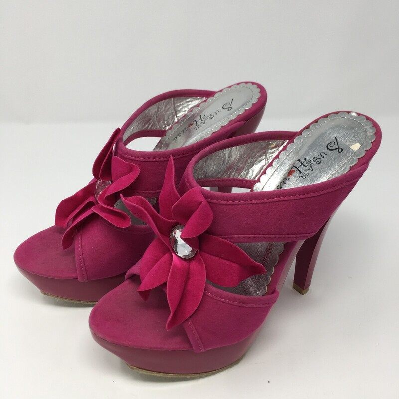 120-068 Sugar House, Pink, Size: 7<br />
pink strapless heels w/ flower