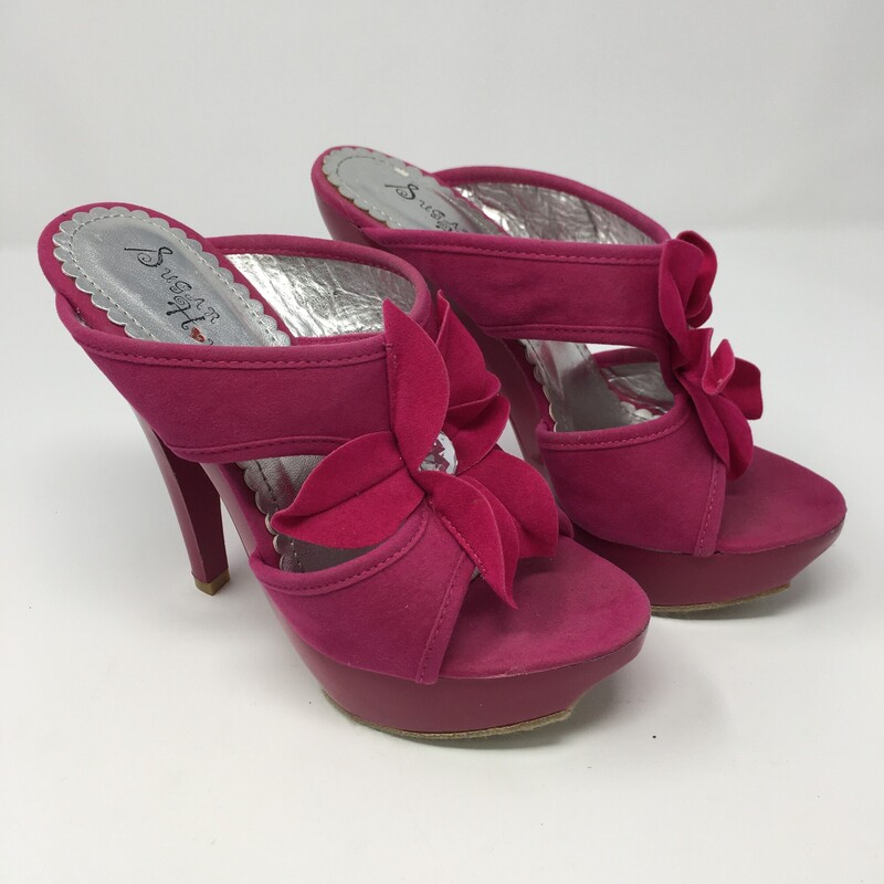 120-068 Sugar House, Pink, Size: 7
pink strapless heels w/ flower