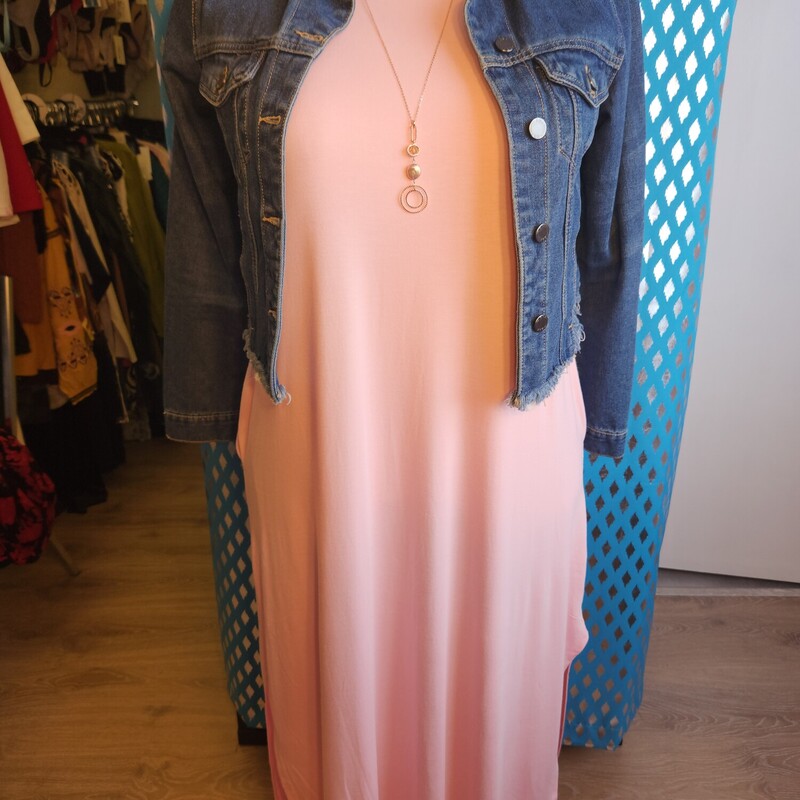 Pretty in Pink Zenana dress<br />
<br />
Side slit and pockets<br />
<br />
75% Viscose<br />
22%Polyester<br />
3% Elastane