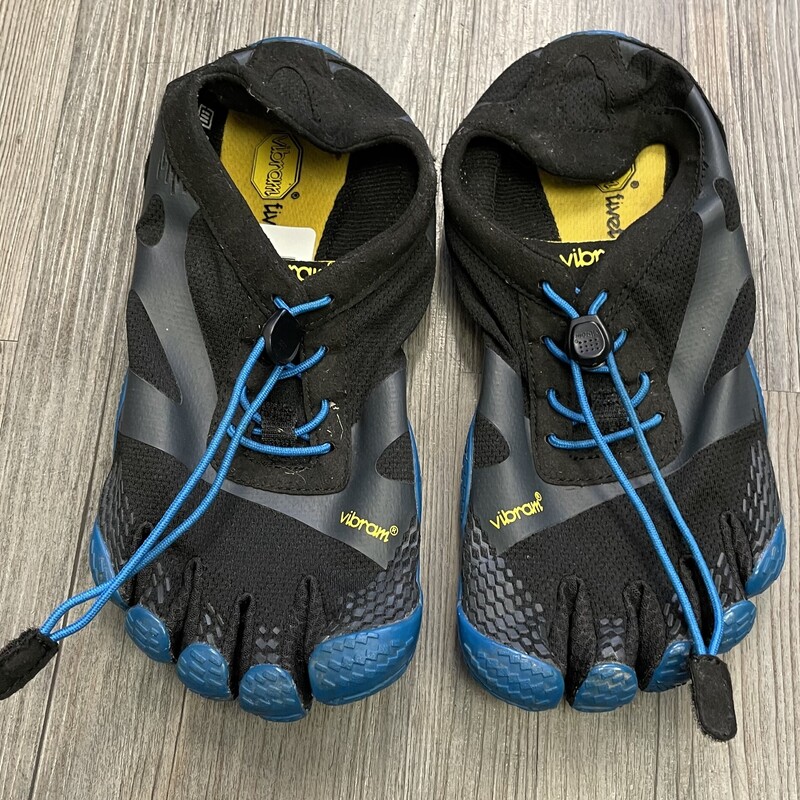 Vibram Water Shoes, Blue, Size: 6.5Y