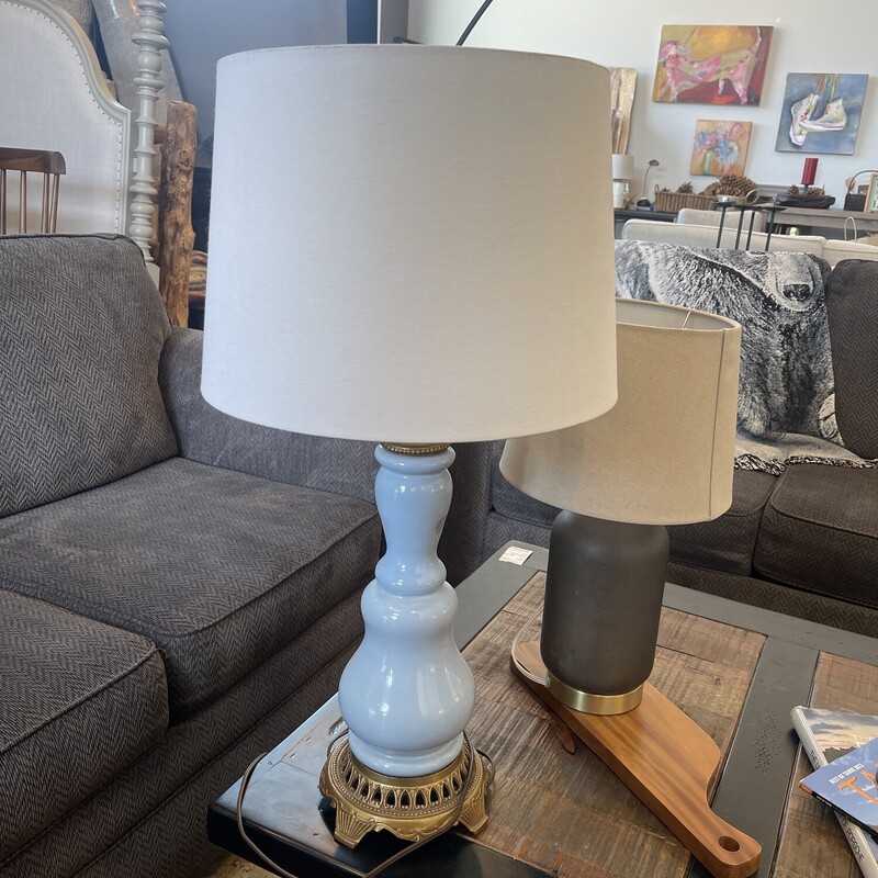 Vintage Blue Lamp

Size: 14Wx28H