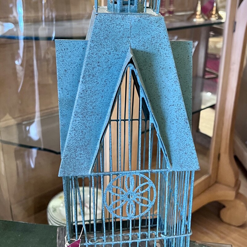 Metal Decorative Bird Cage
Size: 17H