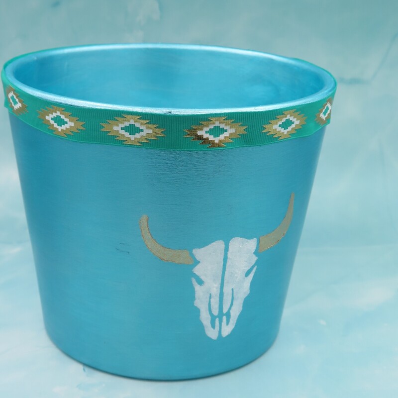 Clay Pot Turq W/bovine Sk