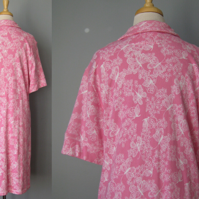 Lilly Pulitzer, Pink, Size: XL<br />
Vintage 1990s Lilly Pulitzer super comfy dress that you can wear around the house or the pool.  And also out of course!<br />
It's a cotton knit is a stretchy pink and white butterfly print.<br />
The fabric is terry cloth like but softer than toweling and not as heavy.<br />
<br />
It's marked size XL but probably better for a modern size L so please take careful note of the measurements provided below<br />
<br />
The dress has a henley style neckline with a big button and two big pockets.<br />
Relaxed shift style silhouette<br />
<br />
Flat measurements, please double where appropriate:<br />
Shoulder to shoulder: 17.5<br />
Armpit to Armpit: 21.5<br />
Waist: 20<br />
Hip: 23.5<br />
Length: 38.75<br />
<br />
Pristine, like new condition.<br />
<br />
Thanks for looking.<br />
#52392