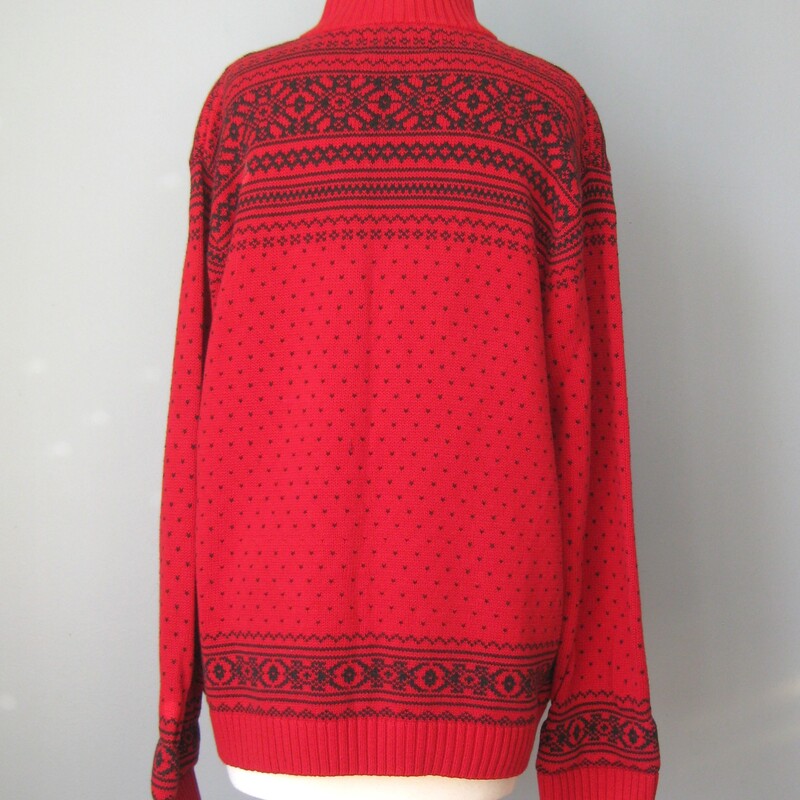 Here's a cozy turtleneck ski sweater in red and black.  It is made of 100% cotton.  Classic snowflake ski pattern
high neck with a quarter zip.  the zipper is a sturdy dark brass metal
Marked size XL
Excellent condition

Flat measurements, please double where appropriate:
Shoulder to Shoulder: 20
Armpit to armpit: 25.25
Width at hem: 23.25
Underarm sleeve seam length: 20
length: 27.75

thanks for looking.
#57772
