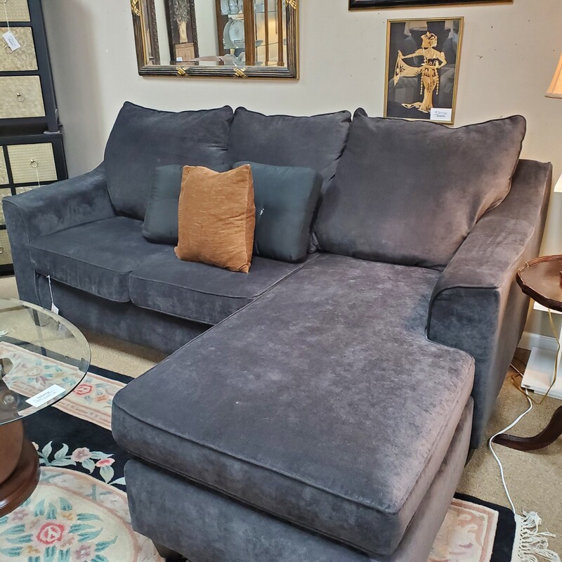 Ashley Sectional W/chaise