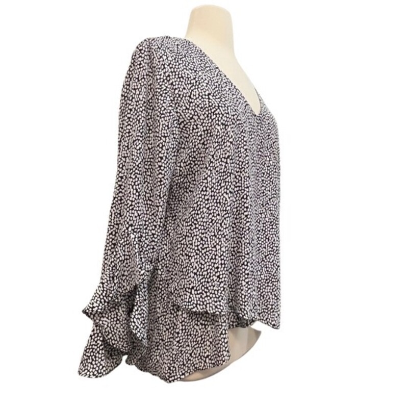 Vince Camuto Bell Sleeve Blouse<br />
Dot Print<br />
Black and White<br />
Size: Medium