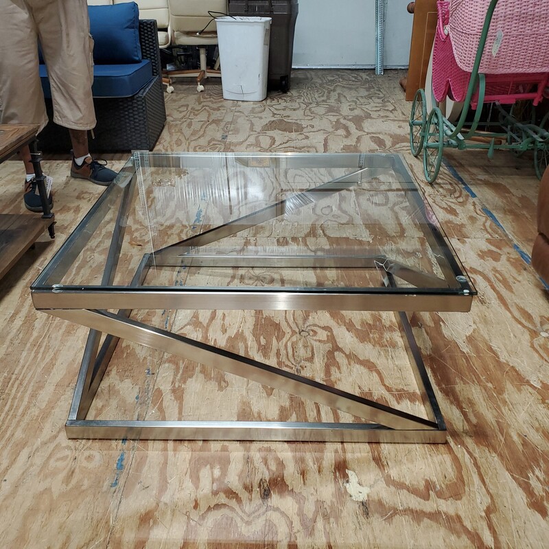 Coffee Table/Chrome And G