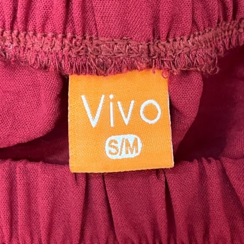 VIVO Belted Jumpsuit<br />
Cold Shoulder<br />
Longsleeve<br />
Garnet<br />
Size: S/M
