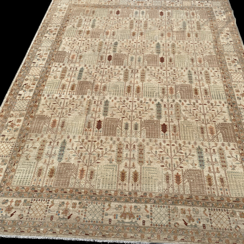 Vintage Persian Carpet

Size: 12x15