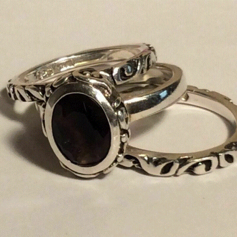 Silpada 925 3 Smoky Stackable Rings
Silver Brown Size: 9