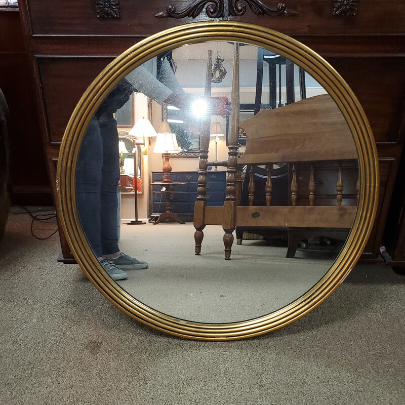 Round Gilt Frame Mirror