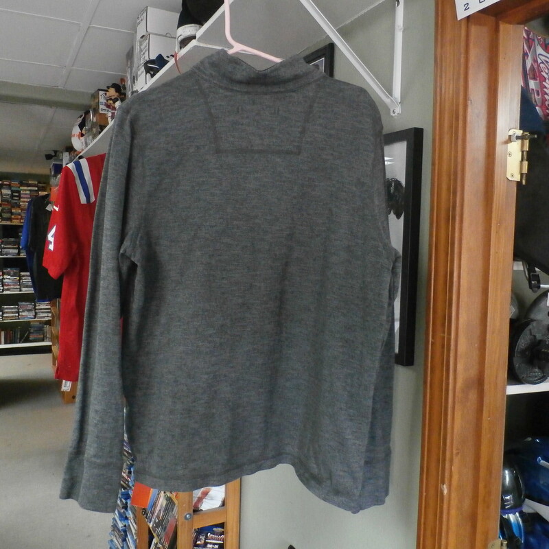 The North Face men's Long sleeve pullover gray size Large #12450
Rating:   (see below) 3 - Good Condition
Team: n/a 
Player: n/a  
Brand: The North Face
Size: Large - men's(Measured Flat: chest 21\"; length 26\")
measurements are: armpit to armpit & top of shoulder to bottom hem 
Color: Gray
Style: long sleeve pullover; partial zip up
Material: 97 cotton 3 polyester; 
Condition: - Good Condition - wrinkled; pilling; fabric has areas that apprear discolored; fabric is slightly stretched out; sleeve ends are mildly stained; (See Photos for condition and description)
Shipping: $4.62
Item #: 12450