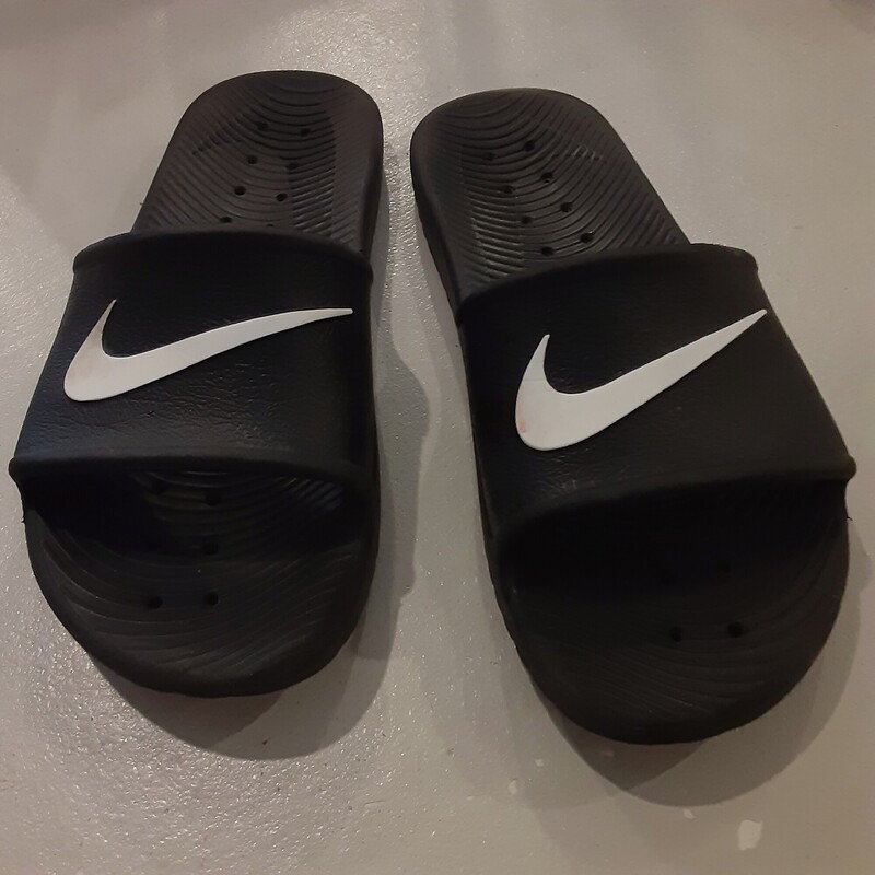 *Nike Slides