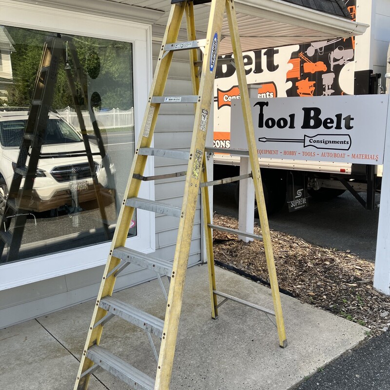 8ft Step Ladder