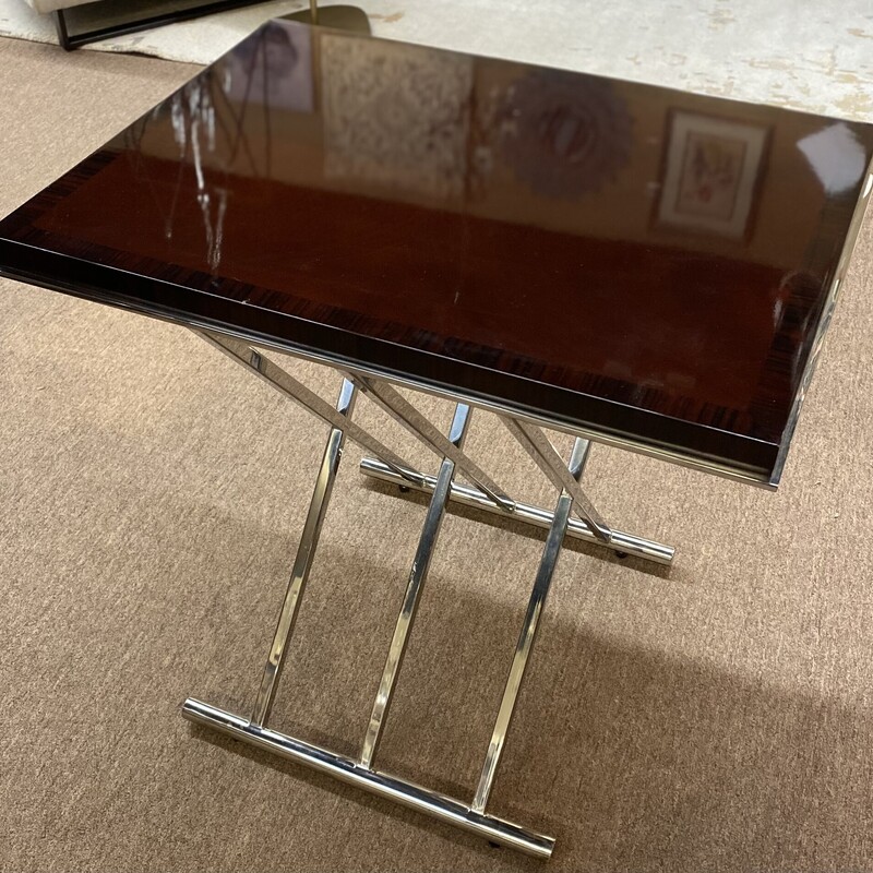 Decca Italian Lacquer Table,
Dark Brown Lacquer Table
Size: 24x18x23H
As Is- Minor Surface Blemish
Retail $2420