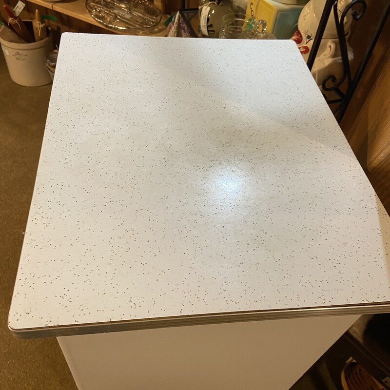 Vintage 50s Metal Stand-Alone Kitchen Cabinet
One drawer, two shelf
Formica Top

Size: 20x16x36