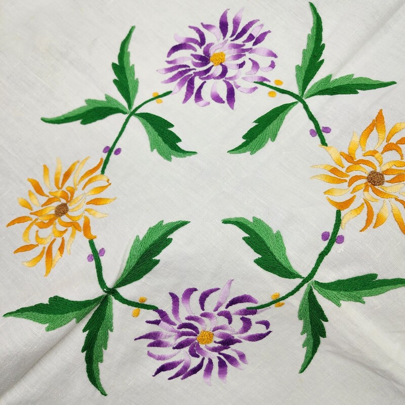 Embroidered Table Cloth, Flowers, Size: 48x50