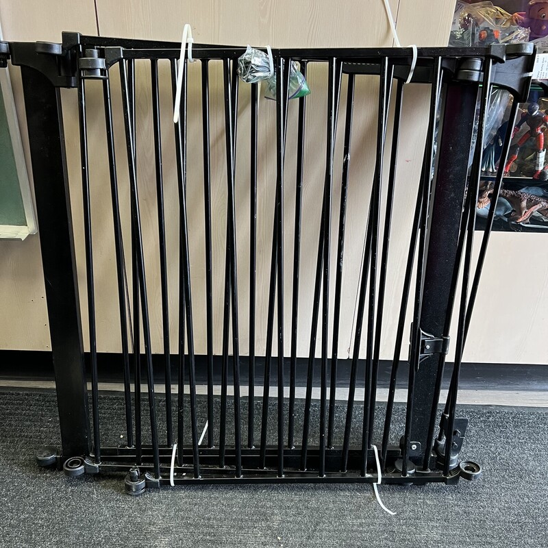 Kidco Saftey Gate, Black,
KidCo Custom Fit Auto Closing ConfigureGate Baby Gate w/ 30 In Door,

Perfect safety gate for use in any odd shaped or extra wide area. The KidCo Auto Close ConfigureGate® features an extra wide door section with magnet lock technology which draws the door closed and guarantees it locks every time. Each section is joined by a rotating hinge that can be adjusted to custom fit gate to any extra wide or irregular area. After adjusting hinge easily locks into place. Hold open feature keeps door open till you are ready to close. With the purchase of additional optional 24” section the Auto Close ConfigureGate® can be used as a free standing play den. Quick release hardware offers convenience of moving gate or taking down when not needed. The three piece section will fit an 86” opening. Unlimited number of additional 9” and 24” extensions can be added to reach desired length or shape.
• Quick release hardware allows gate to be easily removed when not needed
• 30 door section can be place anywhere within the gate layout
• 23 extra wide door opening
• Heavy duty steel construction
• Can be connected to use as a freestanding play area, with the addition of optional extensions
• Product Dimensions: Gate Width: 86 Gate Height: 29.5