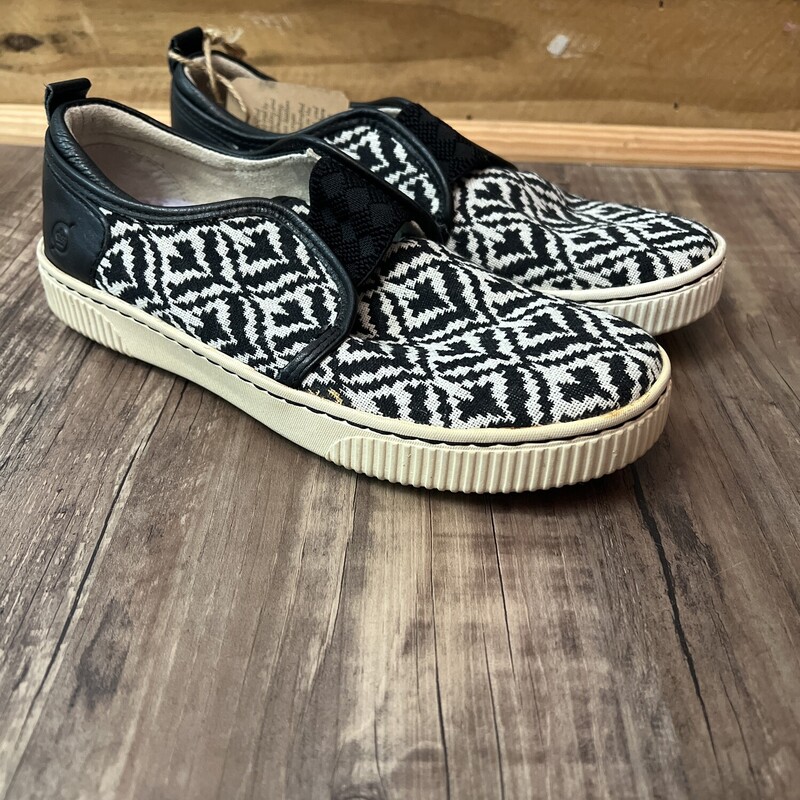 Born Tribal Slip Ons Blk, Black, Size: Shoes 6.5