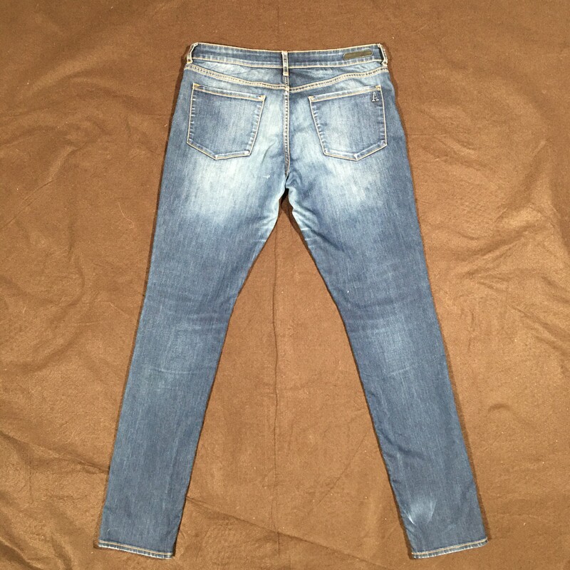 102-310 Articles Of Society, Blue, Size: 28 back left side has small distress. Nicely worn soft denim. 77% cotton, 21% polyester, 2% spandex