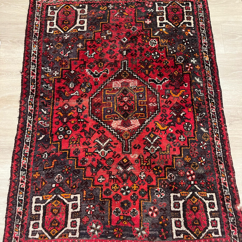 Persian Rug

Size: 61x45