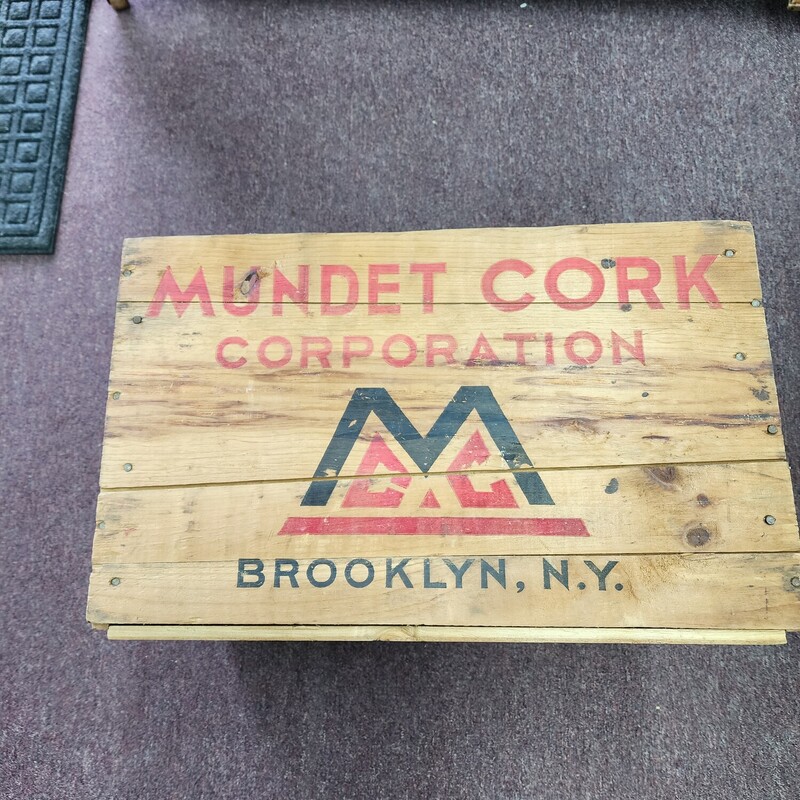Mundet Cork Brooklyn, Wood, Size: 19.5x13
