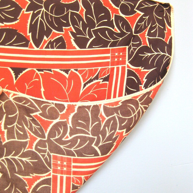 W Morris-esque Square, Brown, Size: None<br />
Beautiful silk scarf , unsigned in an geometric stylized botanic pattern printed on one side of the scarf in browns and orange.<br />
hefty twill weave<br />
18 square, interestingly finished edges<br />
<br />
Great condtion!<br />
Thanks for looking!<br />
#3154